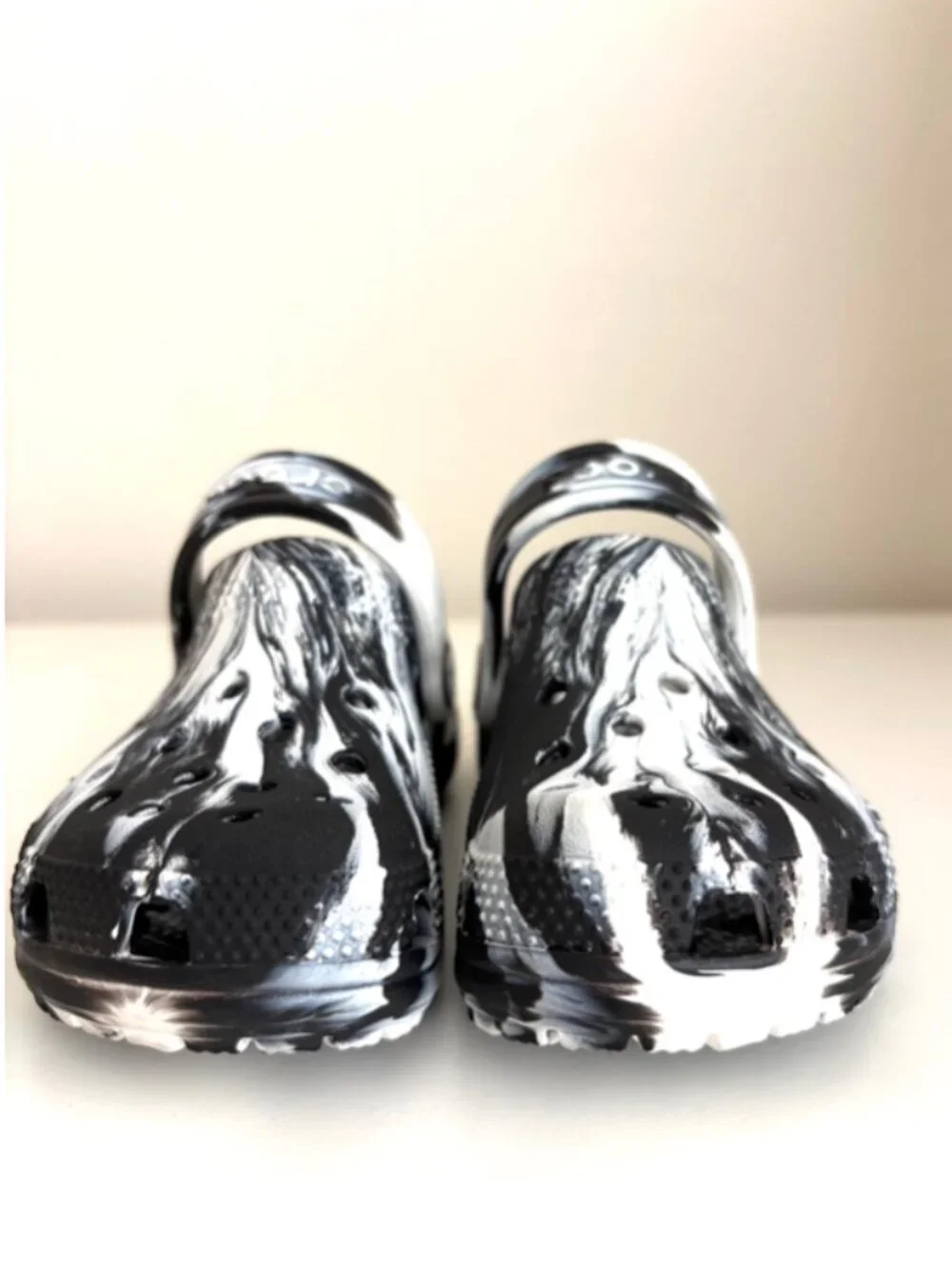 2/$29 Crocs kids toddlers clogs size C9 black white